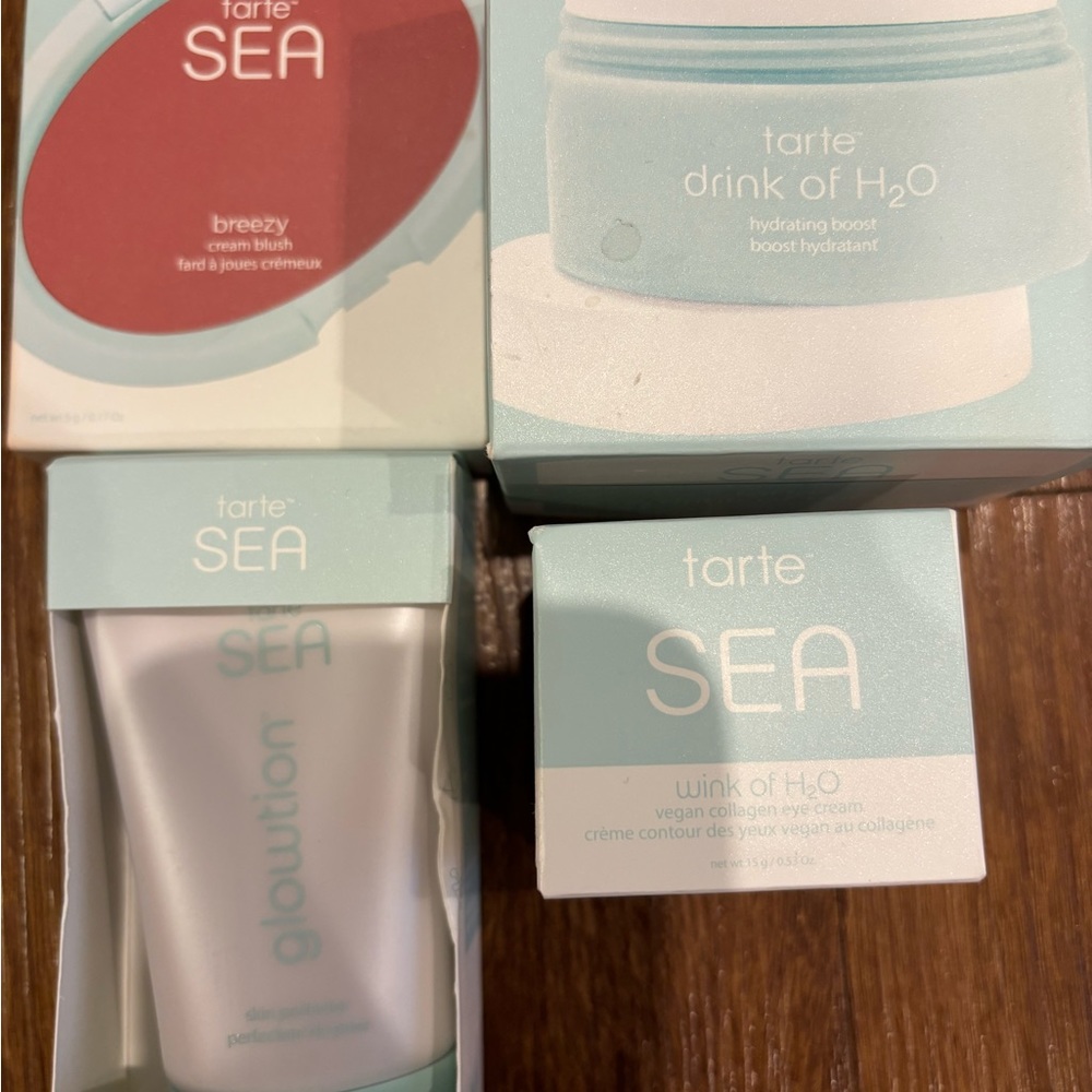 Tarte skin bundle, all new in box never used